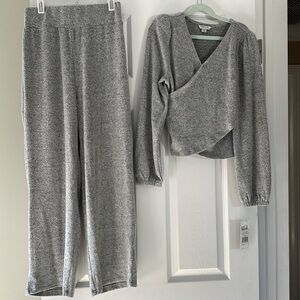 Kids 12 tracksuit from Bloomingdale’s never worn the brand is Habitual